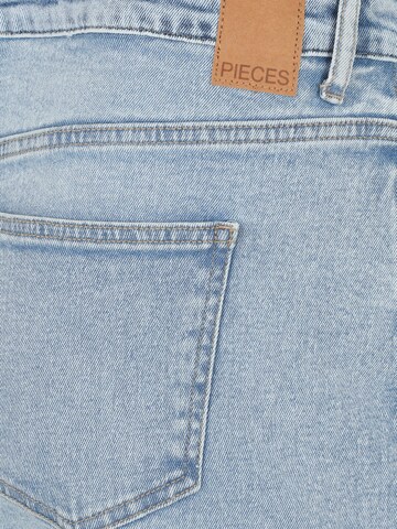 regular Jeans di PIECES Curve in blu