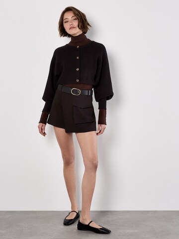 Cardigan ' ' Apricot en noir