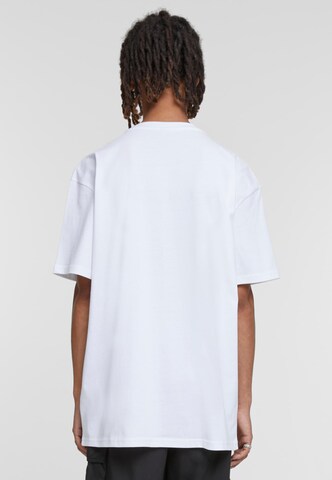 MT Upscale Shirt 'Puppet Master' in White