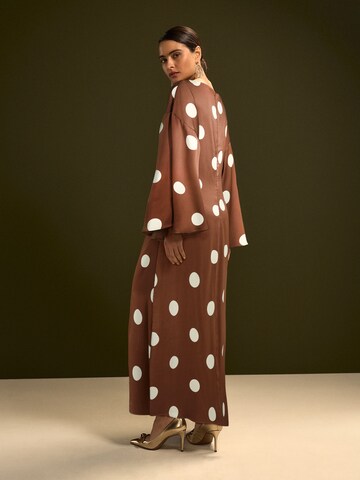 Robe Next en marron