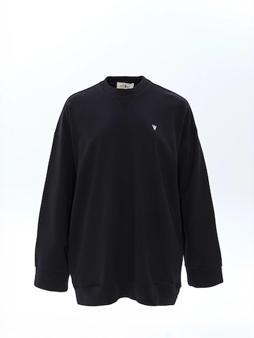 NOWIHT Sweatshirt 'Linnea' in Black: front