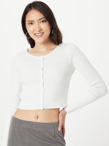 HOLLISTER Knit Cardigan in White: front