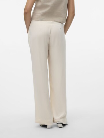 VERO MODA Wide leg Pleated Pants 'GISELLE' in White