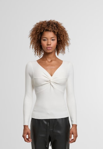 Pull-over Urban Classics en blanc : devant