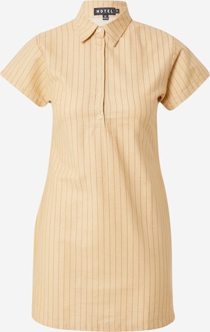 Motel Jurk in Beige: voorkant