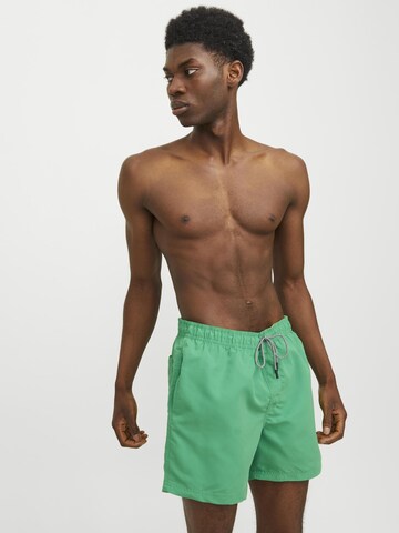 Shorts de bain 'Fiji' JACK & JONES en vert