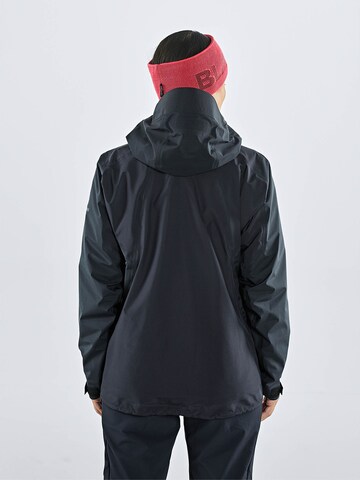 BLACKYAK Performance Jacket 'Risum' in Black