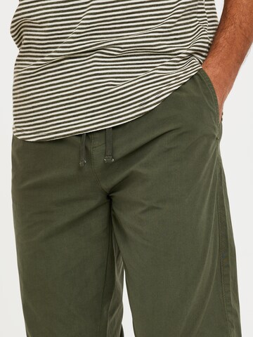 Threadbare Tapered Cargo Pants 'Presley' in Green