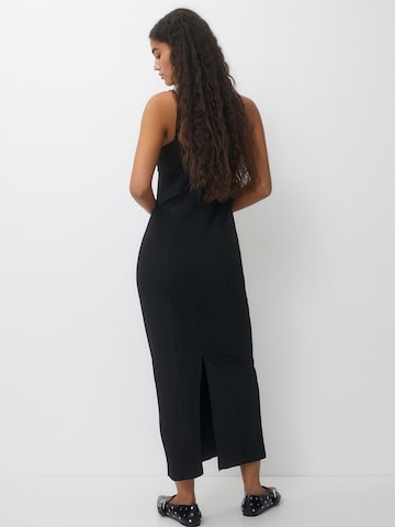 Pull&Bear Kleid in Schwarz