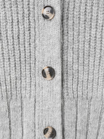 Cardigan 'ESTI' MANGO en gris