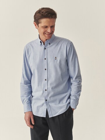 TATUUM - Ajuste estrecho Camisa de negocios 'MARLO' en azul: frente