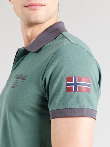 NAPAPIJRI Μπλουζάκι 'EMBERS' σε πράσινο