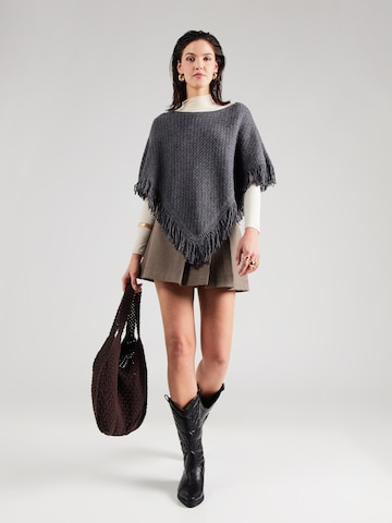 HOLLISTER Cape in Grey