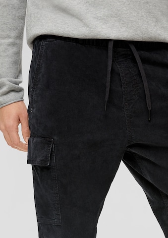 QS - Tapered Pantalón cargo en negro