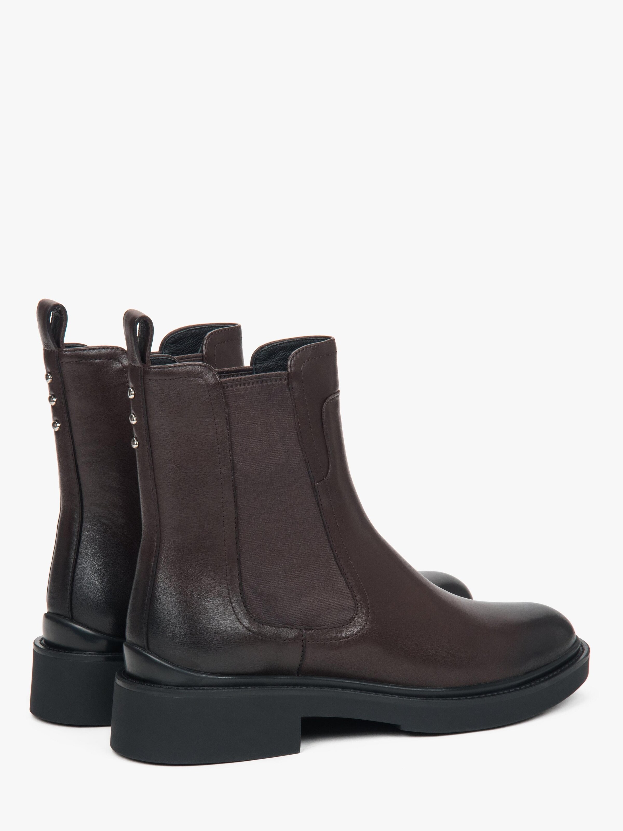 Estro Chelsea boots '5826-62-150' in Bruin