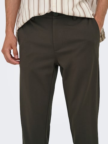 Slimfit Pantaloni chino 'ONSMARK' di Only & Sons in marrone