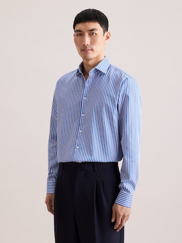 Coupe regular Chemise business 'Schwarze Rose' SEIDENSTICKER en bleu