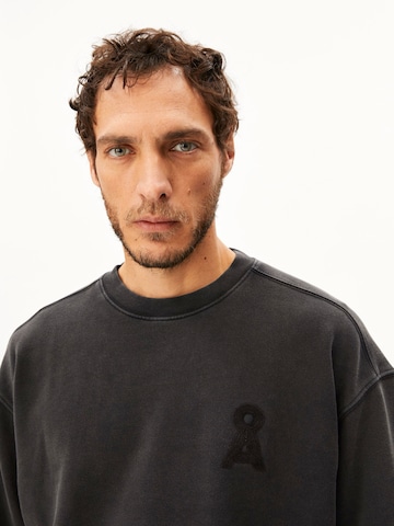 ARMEDANGELS - Sudadera 'ICONIC Å GMT DYE' en negro