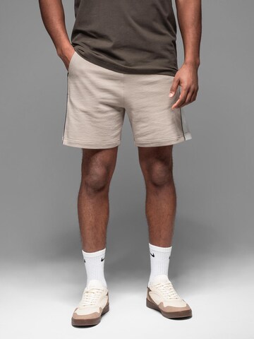 Ombre Regular Broek in Beige: voorkant