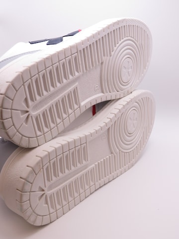 BORN ORIGINALS - Calzado deportivo con cordones 'Drew' en blanco