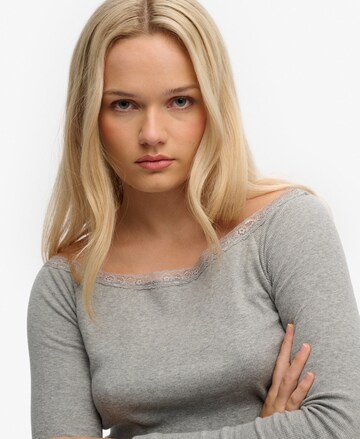 T-shirt 'Athletic Essentials' Superdry & Co en gris