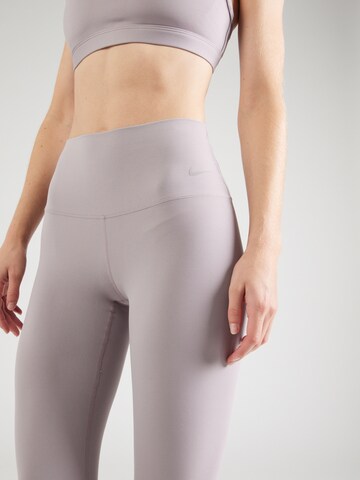 Skinny Pantaloni sportivi 'ZENVY' di NIKE in lilla