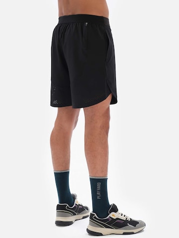 regular Pantaloni di Dagi in nero