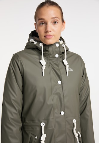 ICEBOUND Raincoat in Green