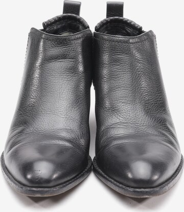 Alexander Wang Dress Boots in 35 in Black