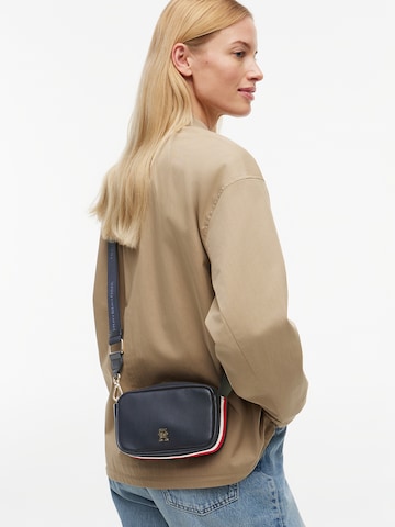 TOMMY HILFIGER Crossbody bag in Blue