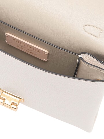 Coccinelle Clutch 'COCCINELLE ARLETTIS' in Weiß