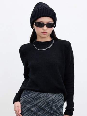 MANUKA Sweater in Black: front