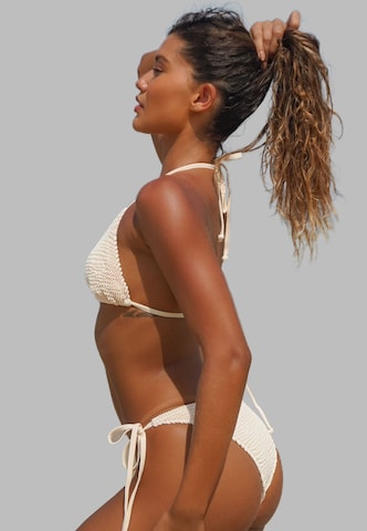 Moda Minx Triangel Bikini Top in Beige