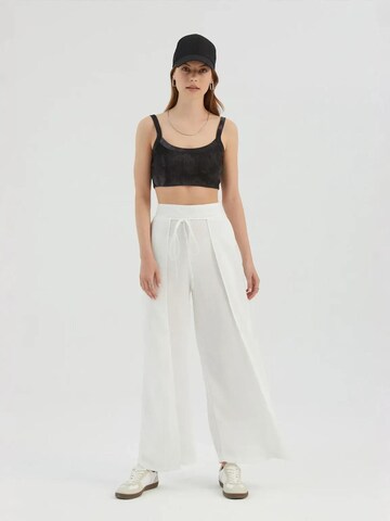 Hiccup Wide Leg Hose in Weiß