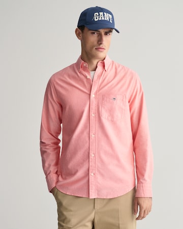 GANT Regular fit Button Up Shirt in Pink: front