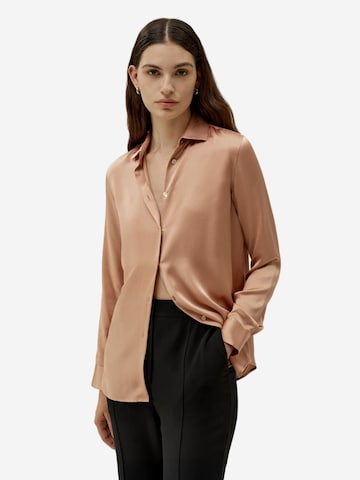 Lilysilk Shirt 'LILYSILK Minimalistische Seidenbluse mit Muschelknöpfen' in Roze