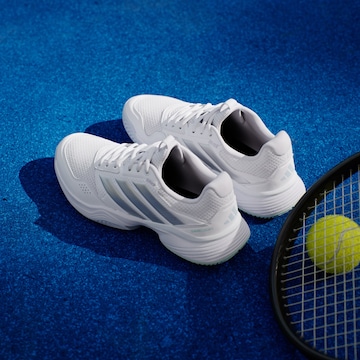 ADIDAS PERFORMANCE - Sapatilha de desporto 'GameCourt 3' em branco