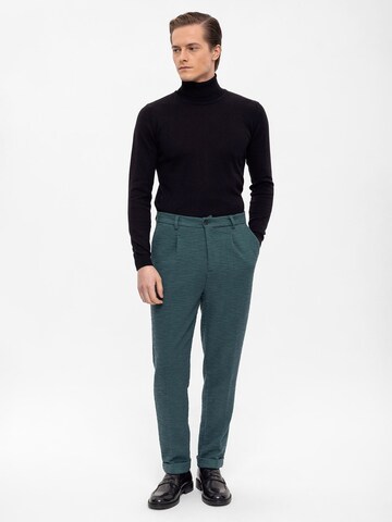 Antioch Tapered Pleat-Front Pants in Green