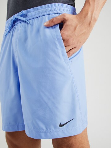 regular Pantaloni sportivi 'FORM' di NIKE in blu