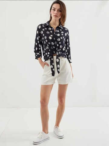 Bigdart Blouse in Black