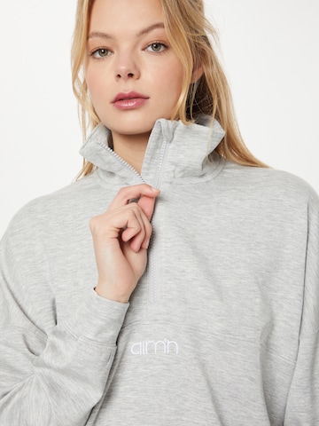 aim'n - Sweatshirt de desporto em cinzento