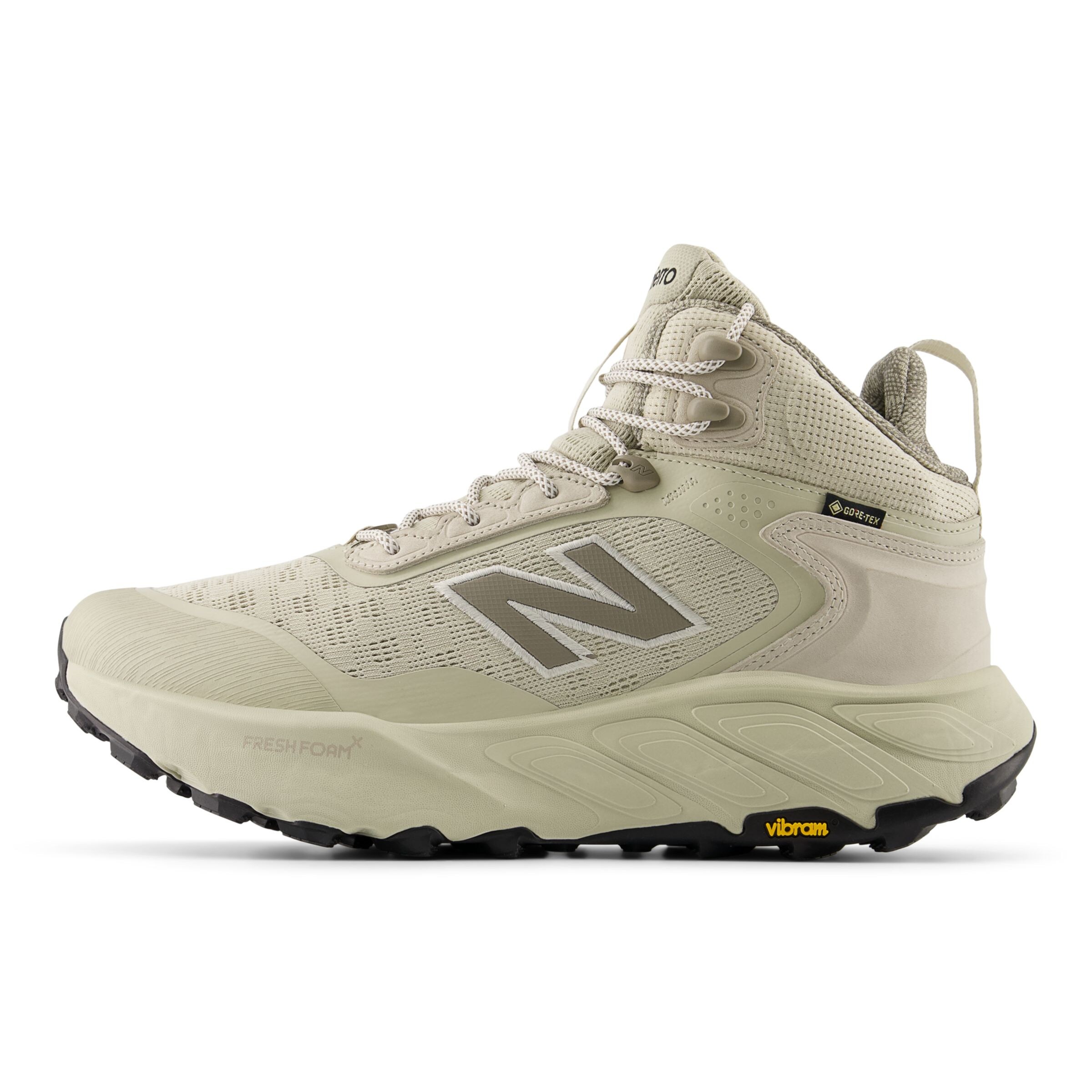 Chaussure de course new balance en gris : devant