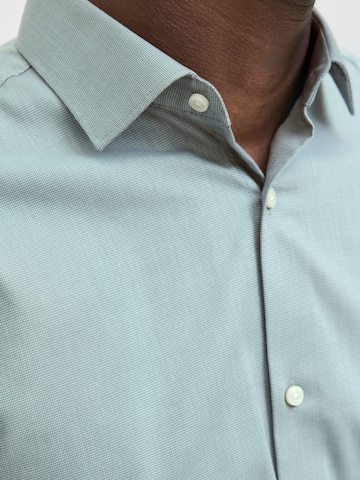 JACK & JONES Comfort fit Button Up Shirt 'Blaparker' in Green