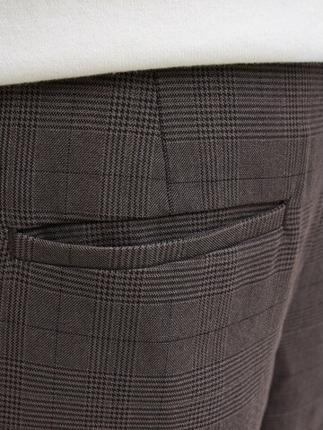 JACK & JONES Regular Trousers in Brown