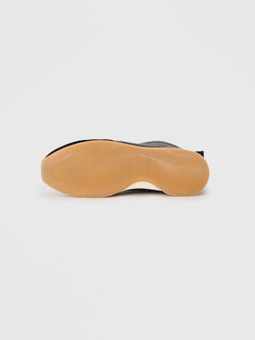 VAGABOND SHOEMAKERS Сапоги на шнуровке 'YASMIN' в Черный