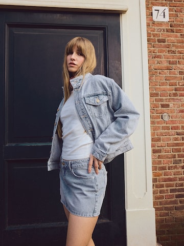 Bershka Skirt in Blue: front