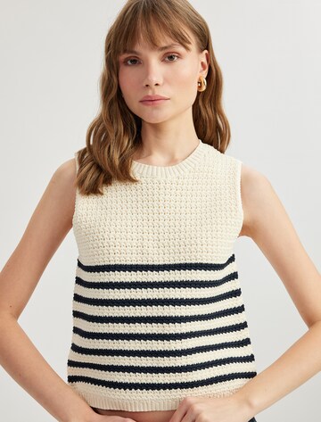 Koton Top in Blau: Vorderseite