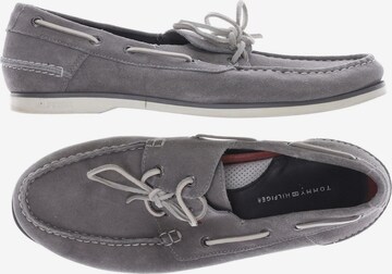 TOMMY HILFIGER Flats & Loafers in 44 in Grey: front