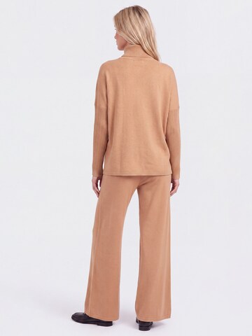 APART Pullover in Braun