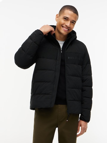 TOMMY HILFIGER Tussenjas in Zwart: voorkant